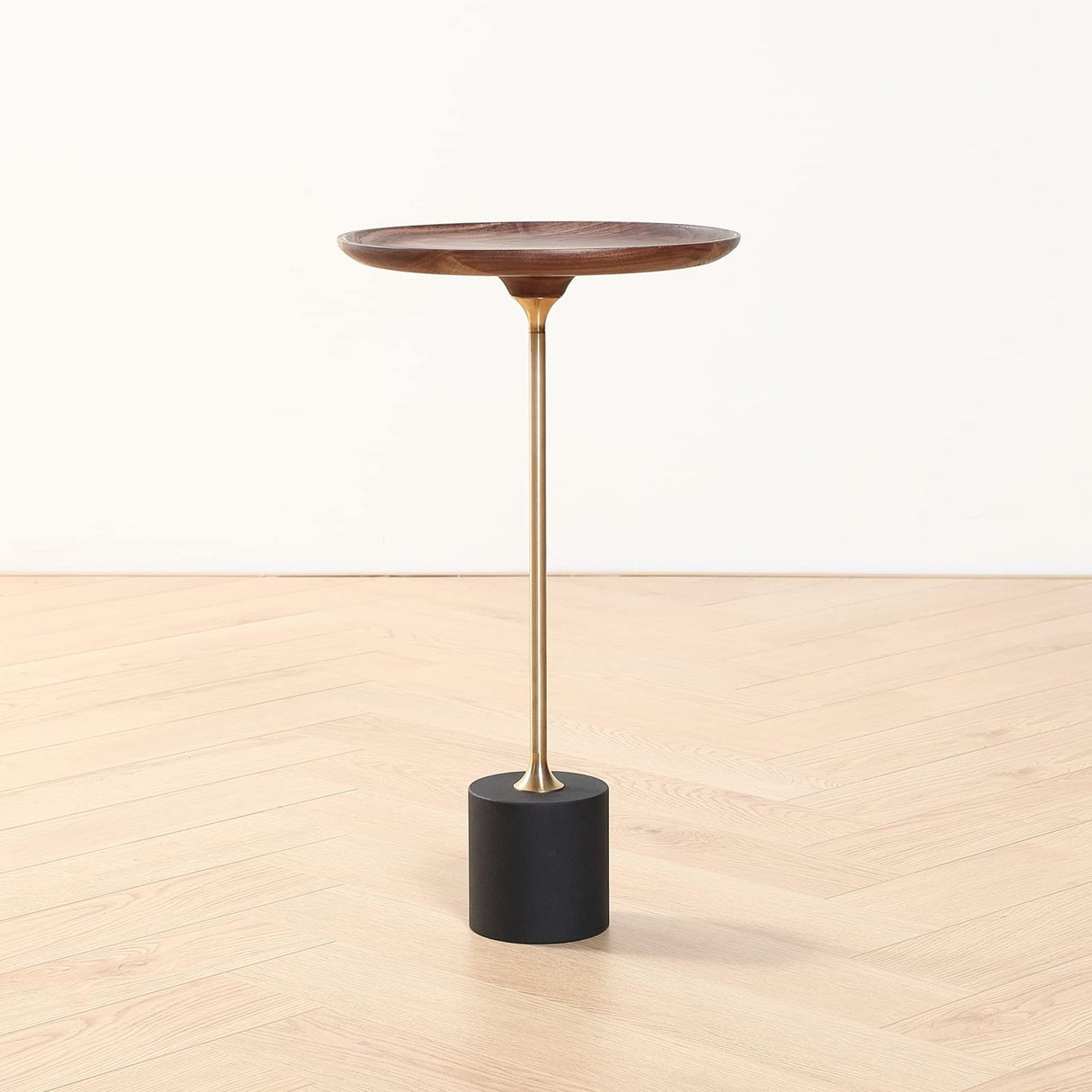 Castiglia Small Round Side Table, Accent Pedestal Coffee Table with Wood Table Top