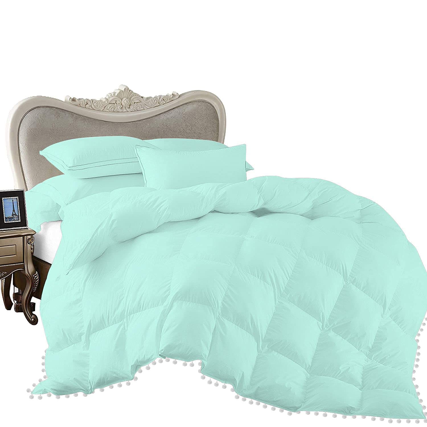 All Seasons 1 Piece Beautiful Looking Pom Pom Box Design Comforter 800 Thread Count