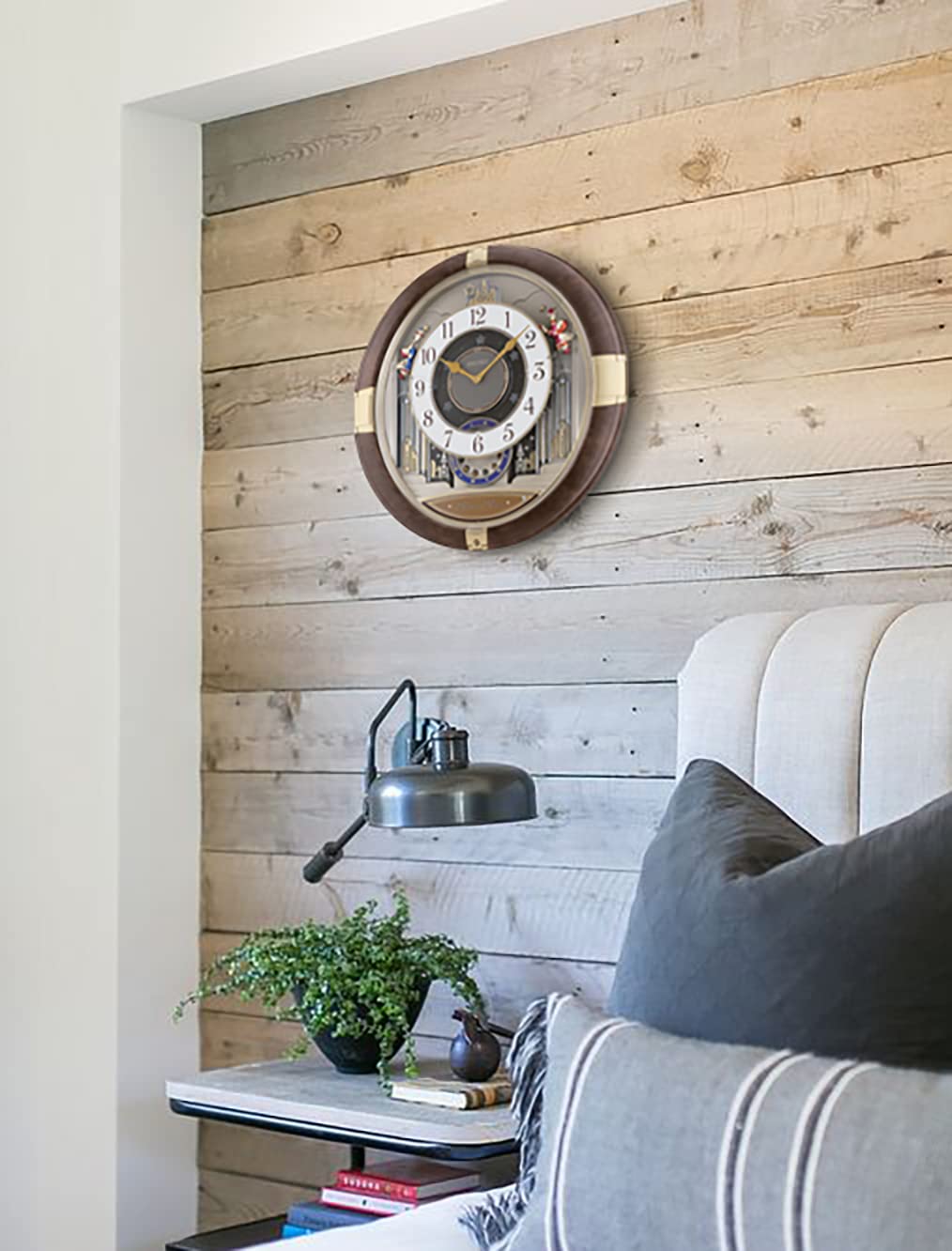 Melodies in Motion Wall Clock, Trumpeting Angels