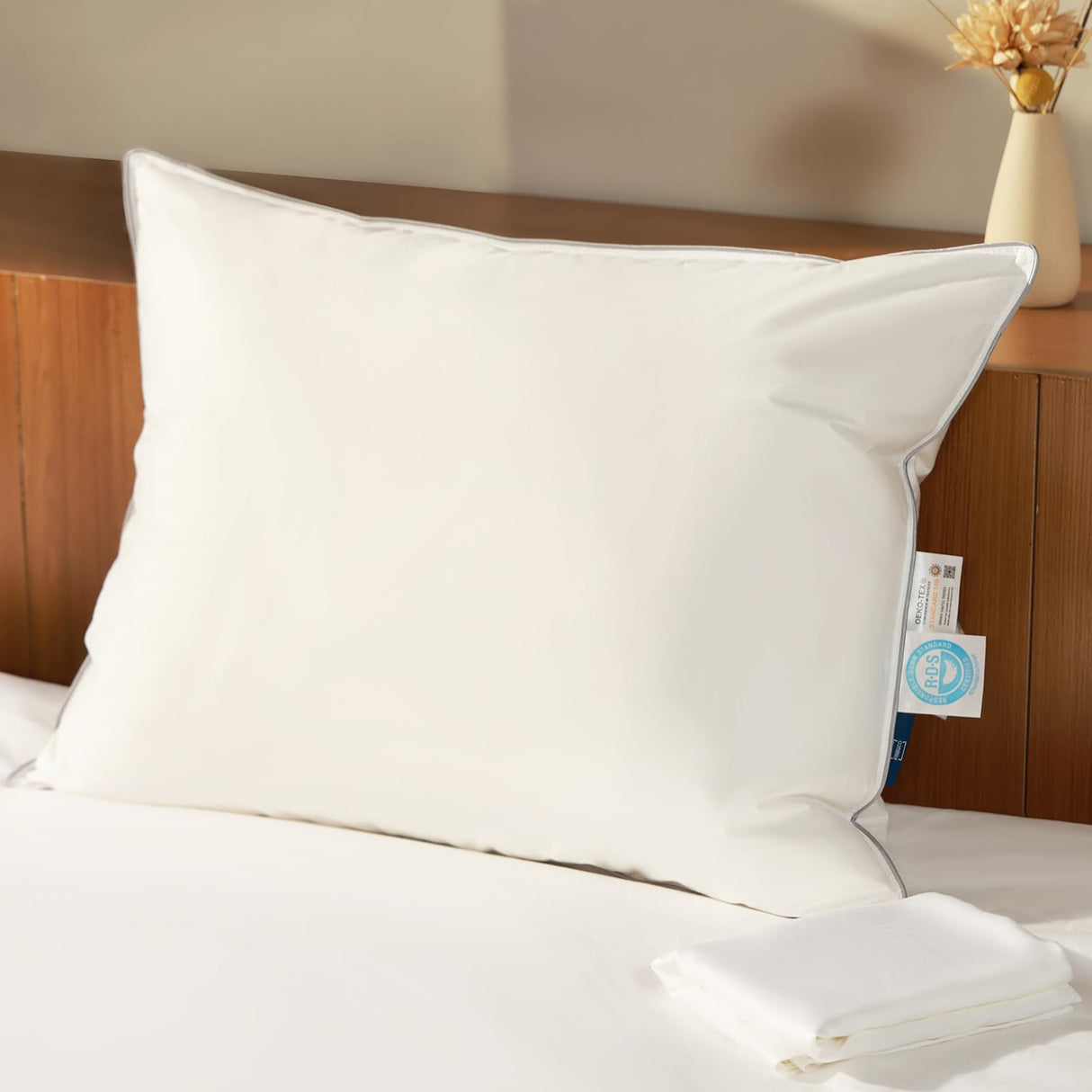 750 Fill Power White Goose Down Pillow, Soft Hotel Quality Bed Pillow for Back