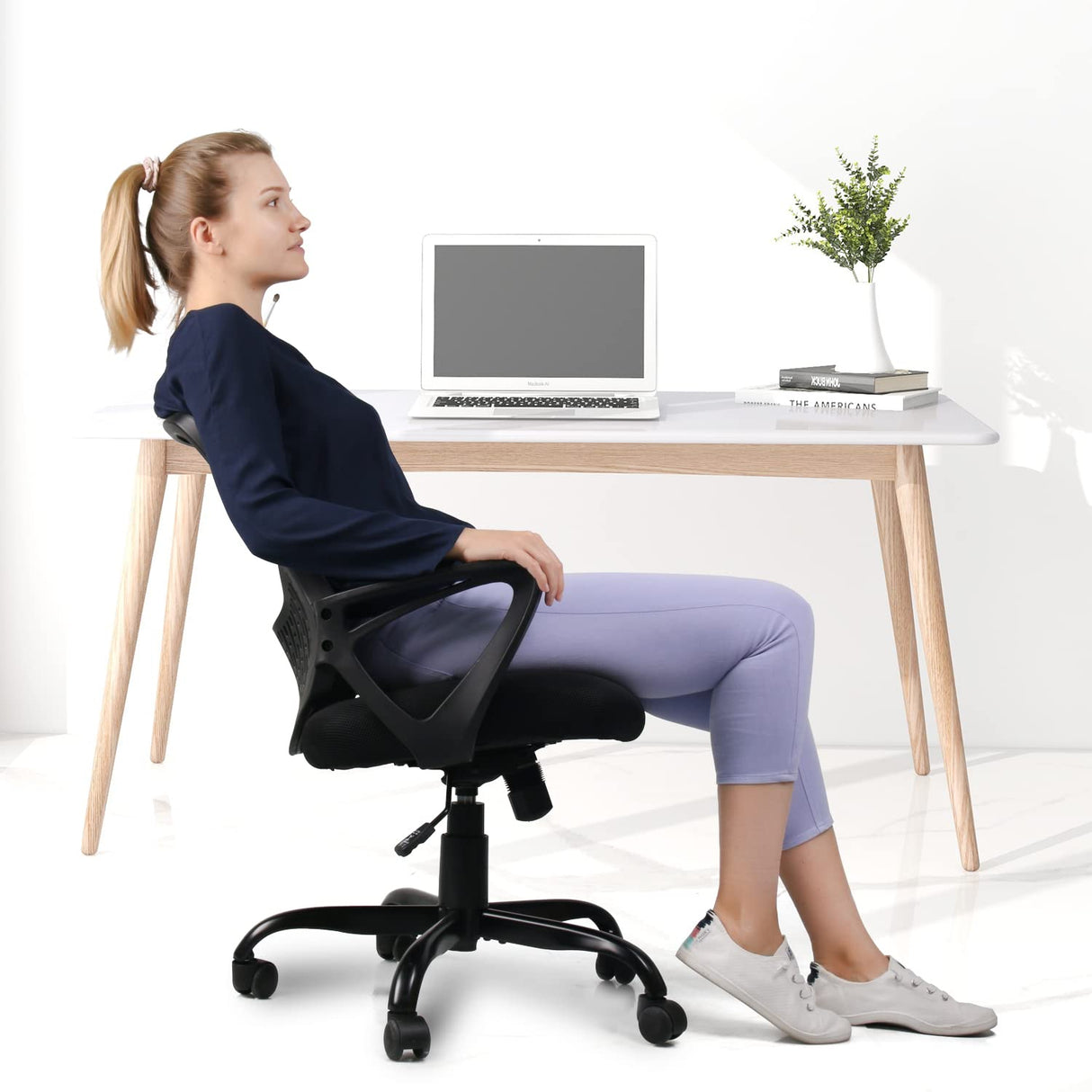 Chair Mesh Mid-Back Height Adjustable Swivel Chair Ergonomic Computer Desk Chair with Armrest for Home, Black