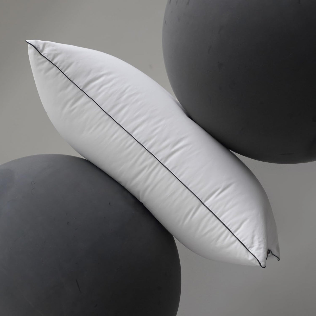 Hungarian Goose Down Pillows King Size 1 Pack, Medium Firm Bed Pillows