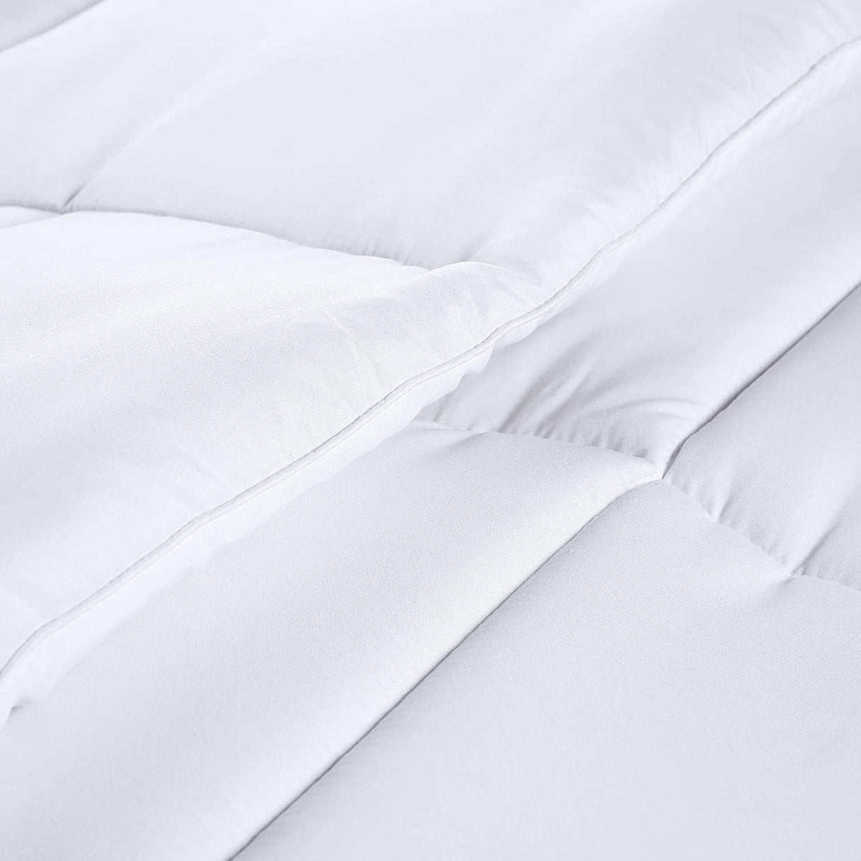Comforter Duvet Insert, Quilted Comforter with Corner Tabs, Box Stitched Down Alternative Comforter (Full, White)