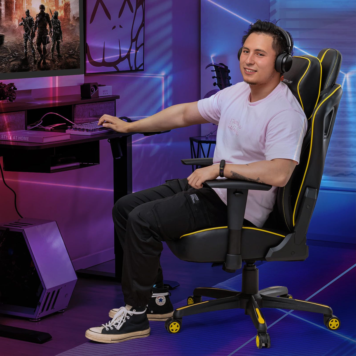 360° Swivel Gaming Chair with 2D Armrest & Rocking Function