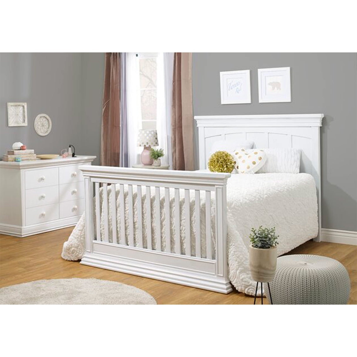 Modesto Crib, Classic 4-In-1 Convertible Crib, White Crib Made of Wood, Non-Toxic Finish