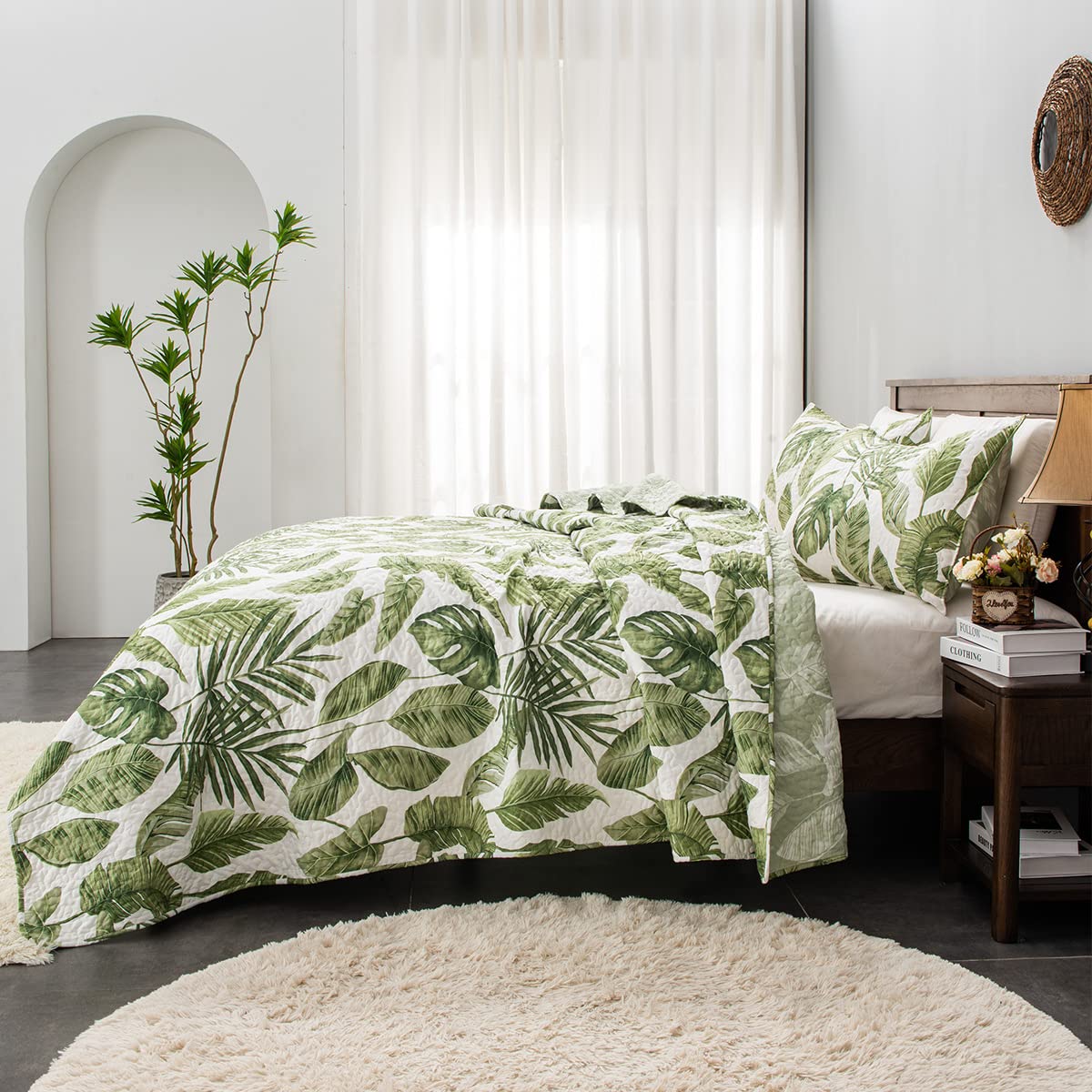 Green Palm Leaves Rainforest Style Fine Printed Reversible Bedspreads Bedding Sets