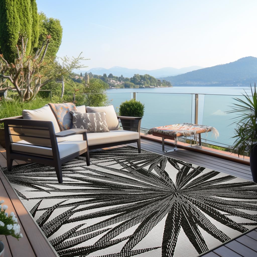Tropical Leaves Nature Inspired Indoor/Outdoor Area Rug 5' x 7' Black