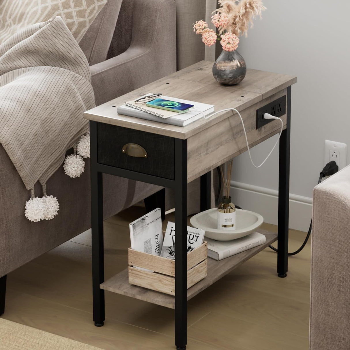 Set of 2 End Table with Charging Station, Night Stand/Sofa Couch Table/Bedside Table