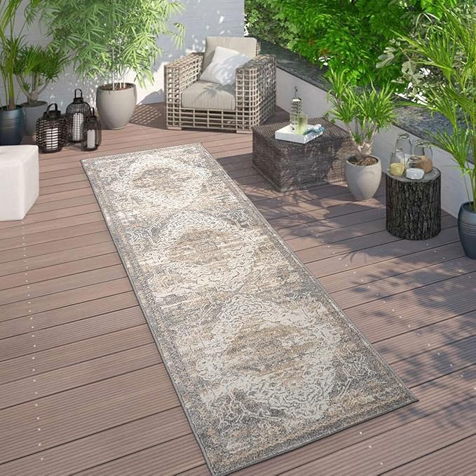 Distressed Traditional Indoor/Outdoor Area Rug 5' x 7' Beige