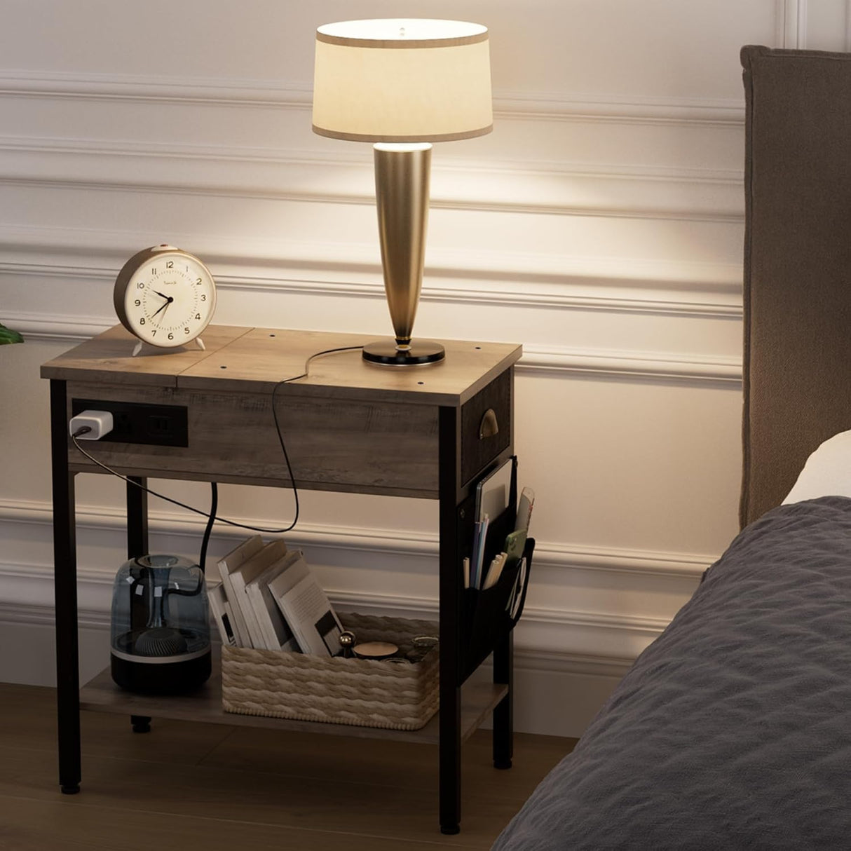 Set of 2 End Table with Charging Station, Night Stand/Sofa Couch Table/Bedside Table