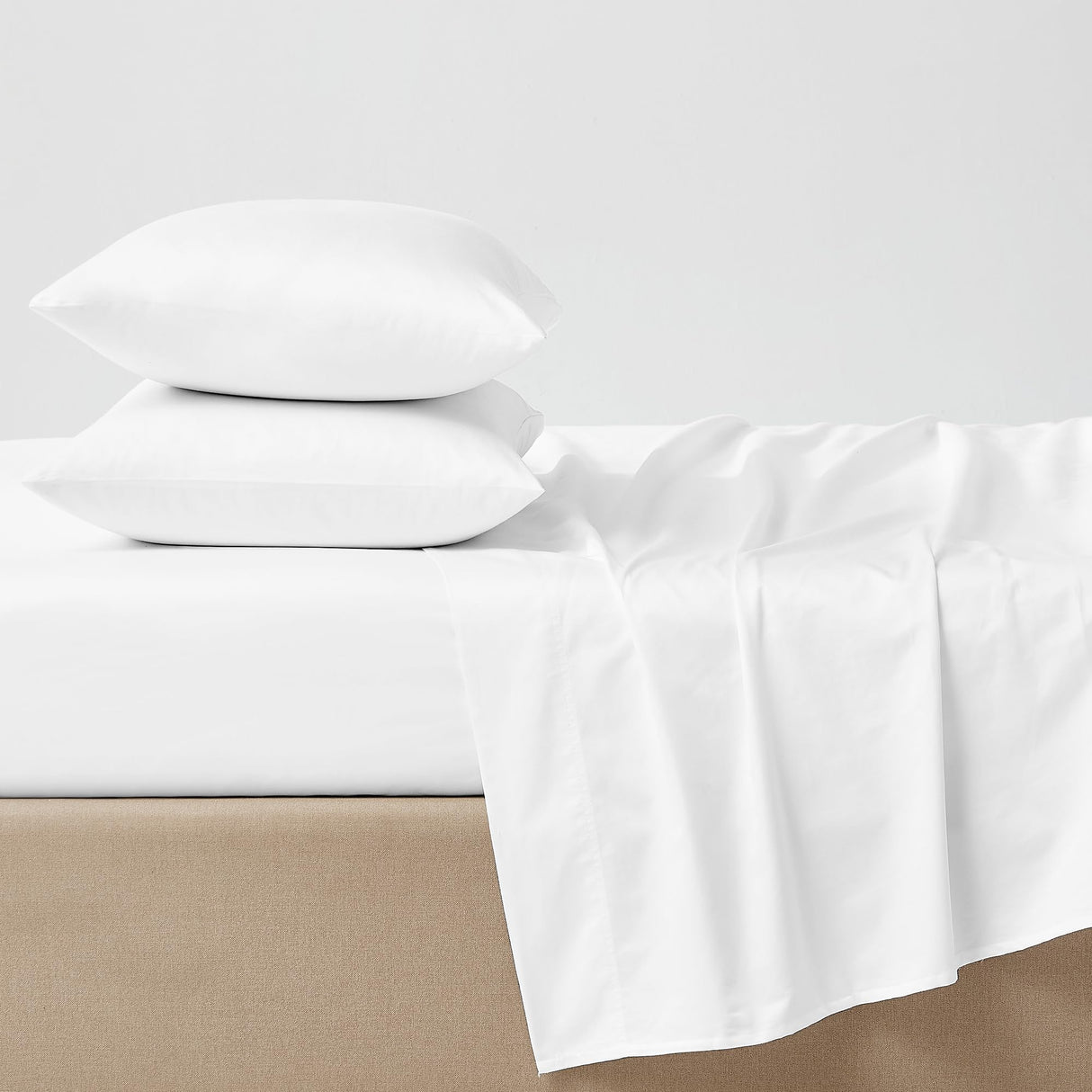 Ultra-Soft & Silky 600 Thread Count Sateen Bed Sheet, 4-Piece Queen Sheets Set