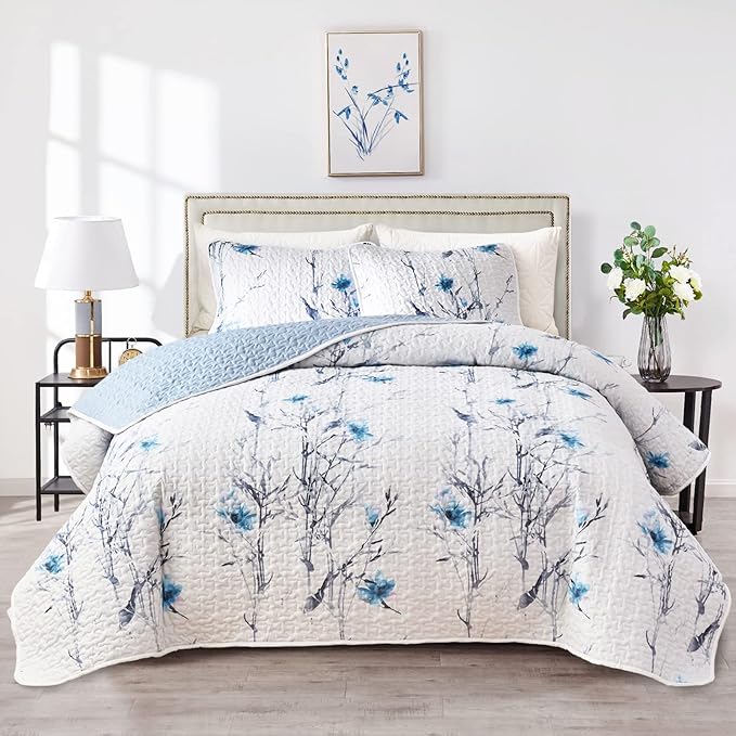 Green Leaves Printed on White Reversible Bedspread Coverlet Set