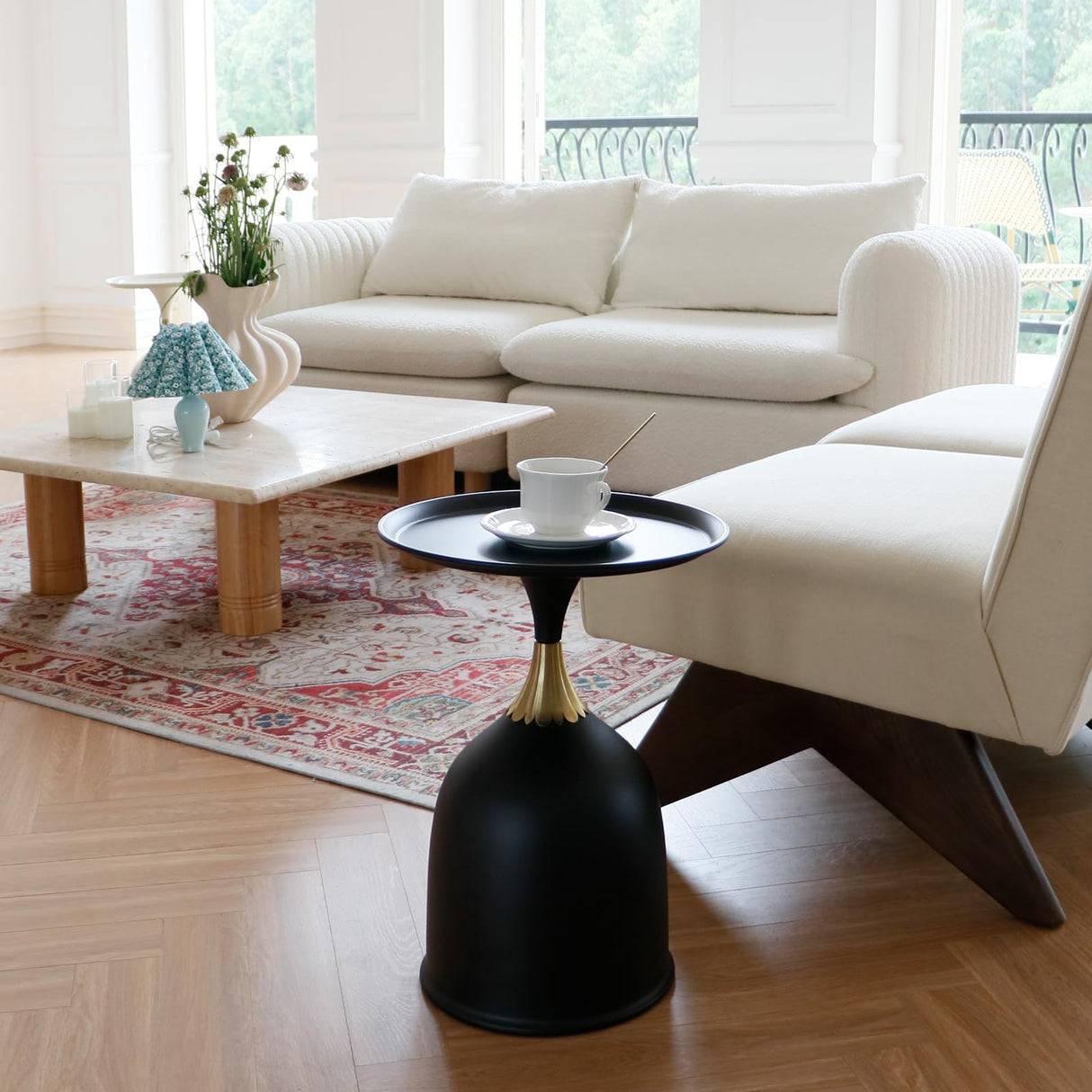 Small Side Table Round End Table, Black Accent Table Modern Minimalist Metal Circle Pedestal Table