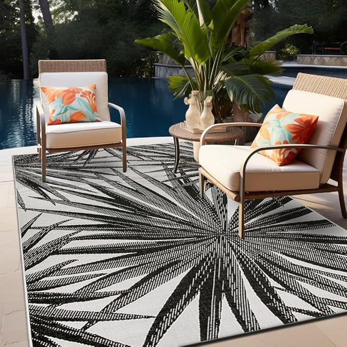 Tropical Leaves Nature Inspired Indoor/Outdoor Area Rug 5' x 7' Black