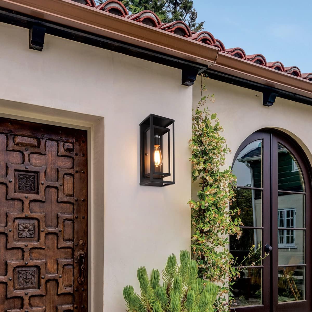 14" Classic Outdoor Wall Sconce 1 Light in Matte Black Rectangular Metal Frame