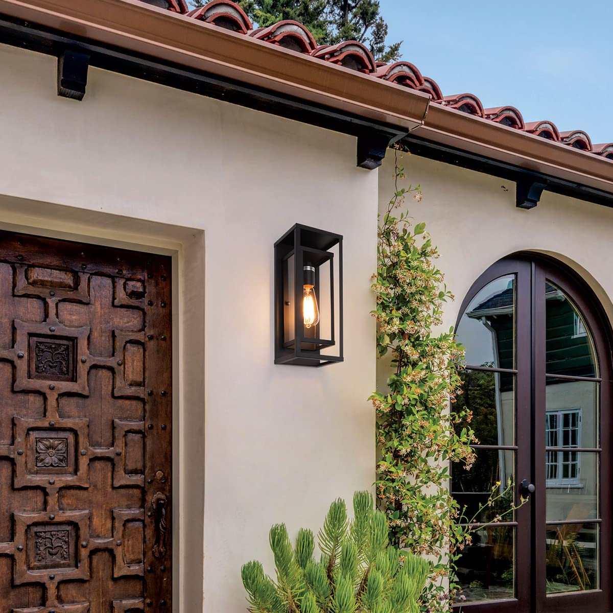 14" Classic Outdoor Wall Sconce 1 Light in Matte Black Rectangular Metal Frame