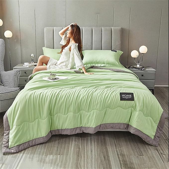 All-Season Comforter: Cooling Fiber Quilt for Hot Sleepers & Night Sweats - Lightweight, Soft(B)