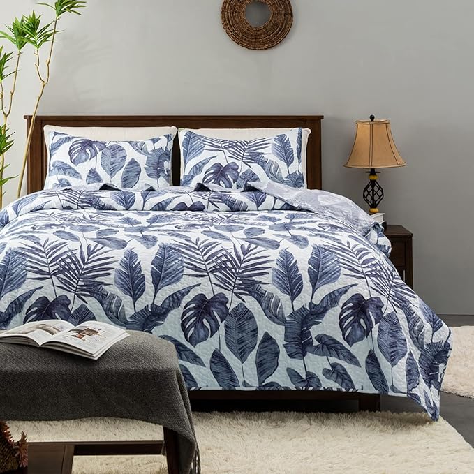 Green Palm Leaves Rainforest Style Fine Printed Reversible Bedspreads Bedding Sets