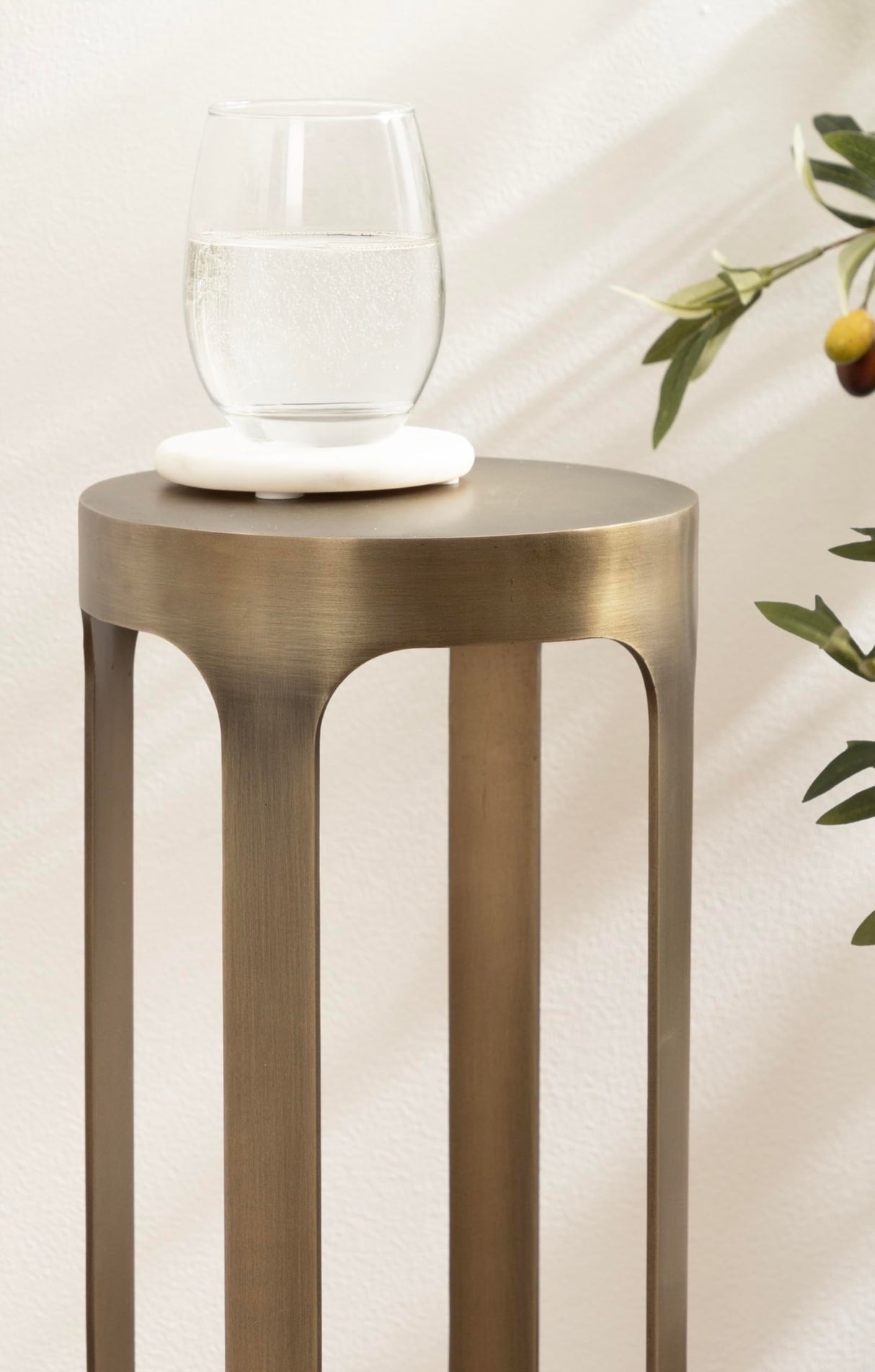 Kate and Laurel Dahl Modern Metal Round Outdoor Drink Table, 8 x 8 x 23, Antique Brass, Circle Accent Pedestal Patio Mini Table for Use as Living Room Plant Stand or Small Bedroom Nightstand