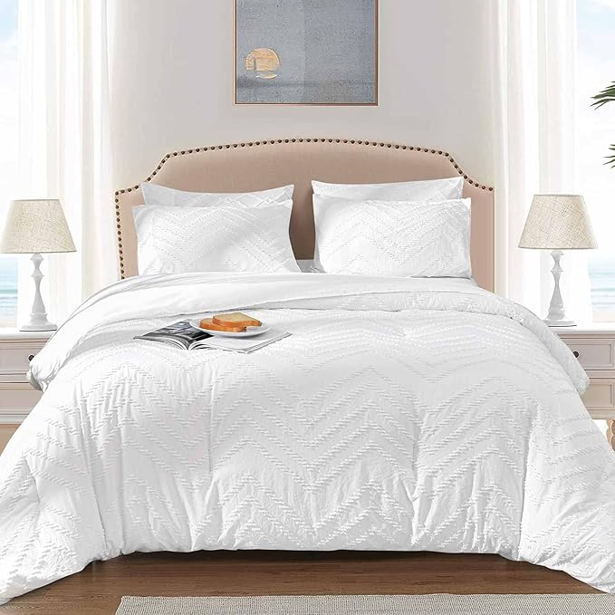 White Tufted Jacquard Boho Soft Shabby Chic Down Alternative Comforter