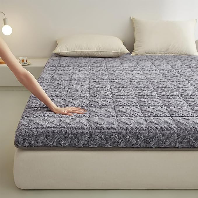 Fluffy Plush Mattress Japanese Futon Mattress College Dorm Room Folding Mattres