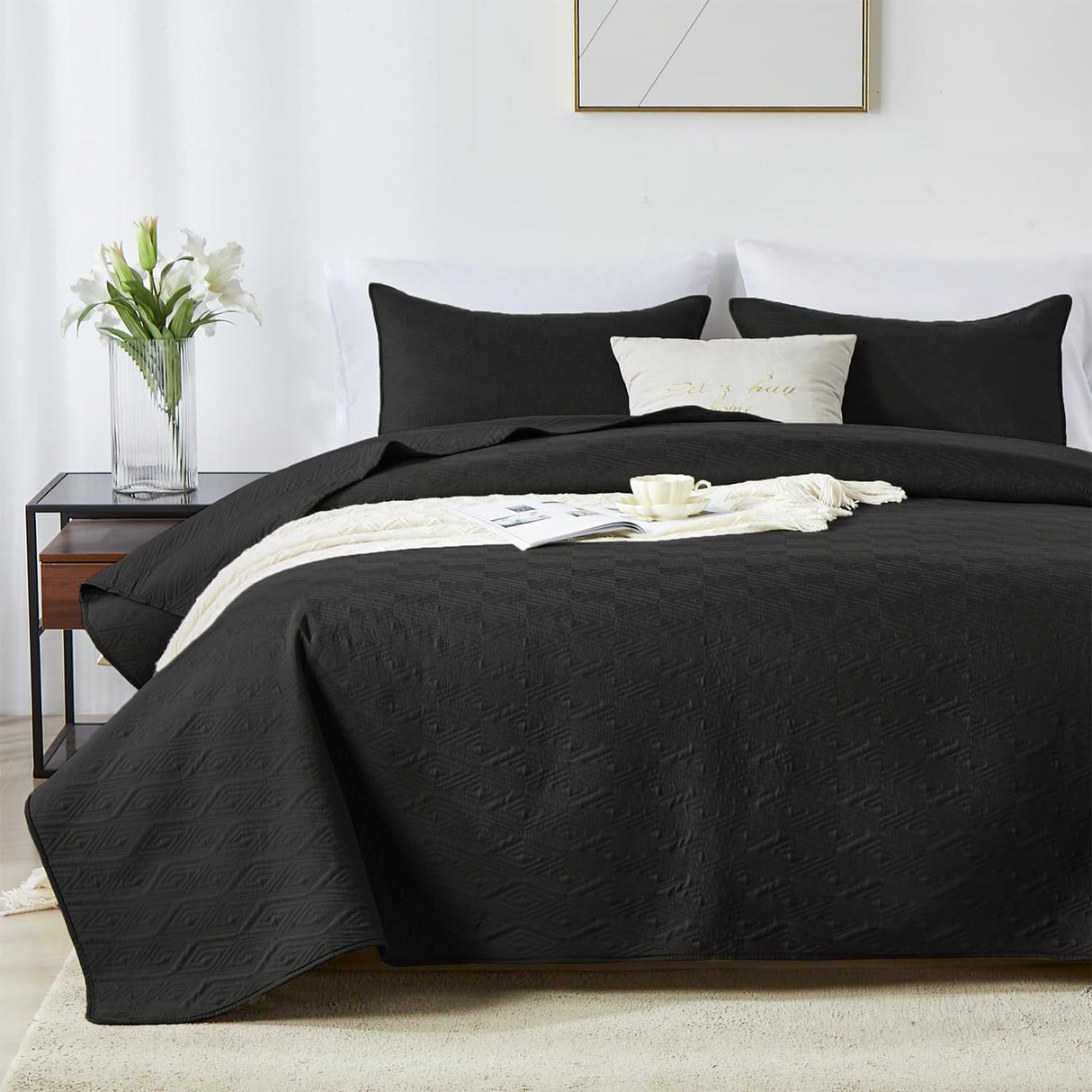 Full/Queen Quilt Set,Black Quilt Bedding Set with 2 Pillow Shams,Soft Lightweight Diamond Pattern