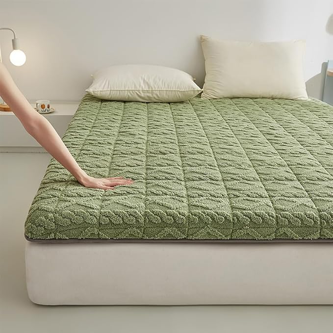 Fluffy Plush Mattress Japanese Futon Mattress College Dorm Room Folding Mattres