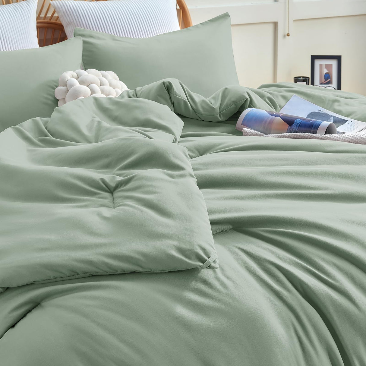 Sage Green Comforter Set Queen Size, 3 Pieces Solid Breathable Quilted Style Bedding