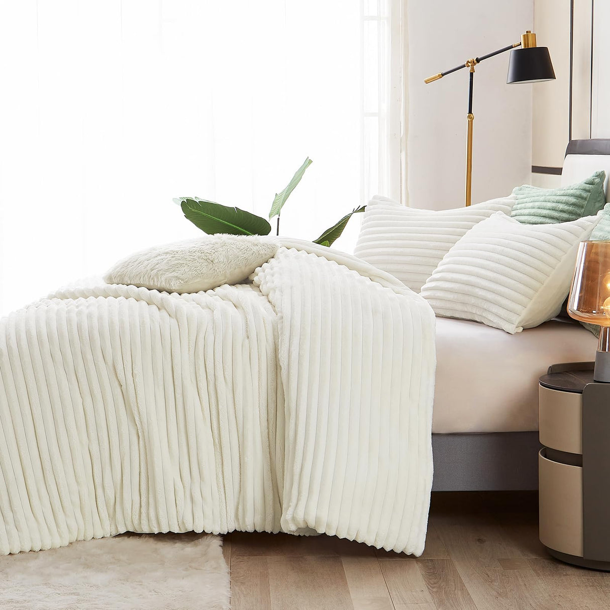 Queen Comforter Set - Super Soft Faux Fur Cream White Comforter Queen Size