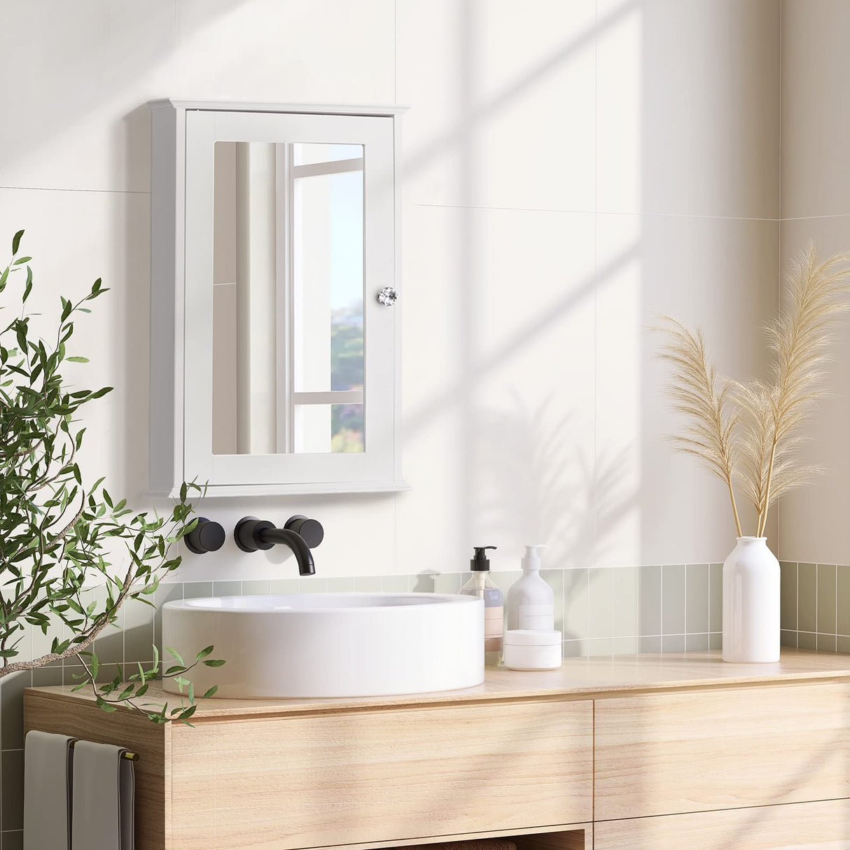 Wooden Medicine Cabinet White Wall Mounted Bathroom Cabinet with Single Mirror Door