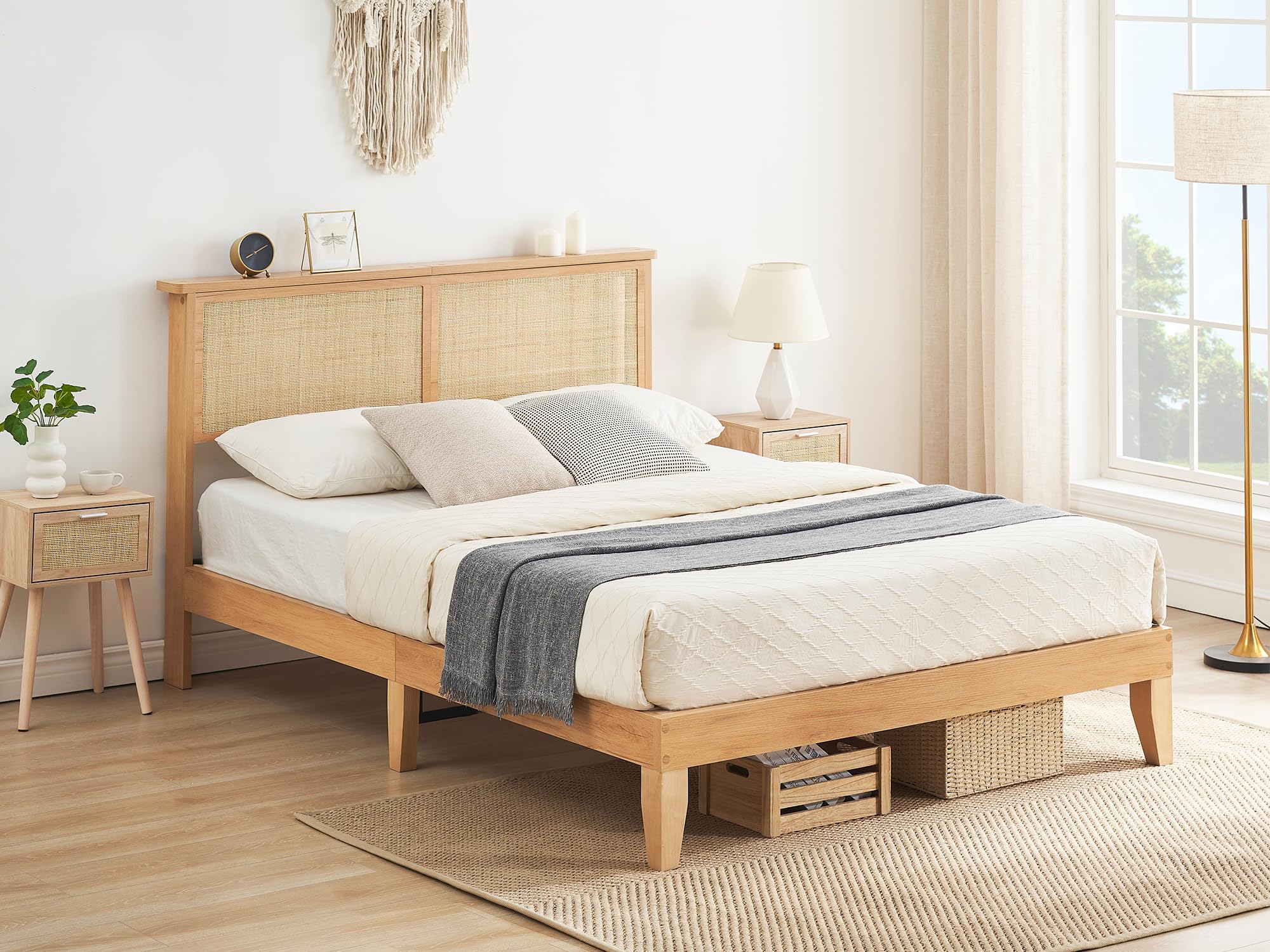 GarveeHome Rattan Bed Frame Queen, Natural Rattan Headboard Queen Bed Frame with Led Lights, Noise-Free Platform Bed Frame with Wooden Support Legs and Slats, Easy Assembly, No Box Spring Needed