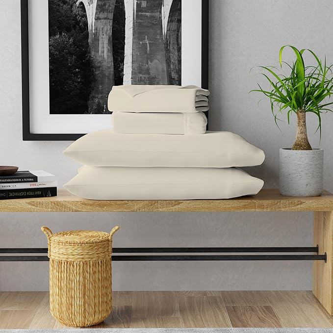 Ultra-Soft & Silky 600 Thread Count Sateen Bed Sheet, 4-Piece Queen Sheets Set