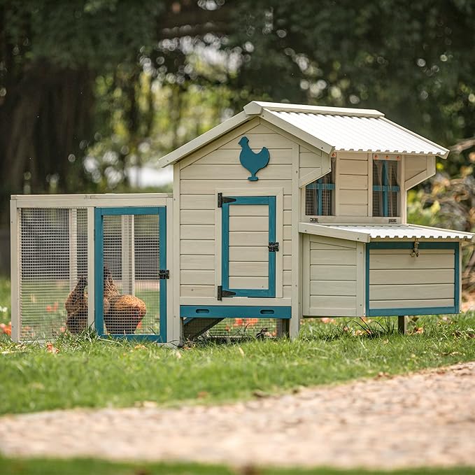 RolliRoost Wooden Chicken Coop with Nesting Box, Tray & Wheels