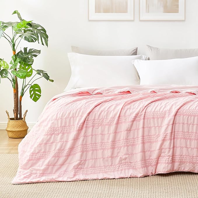Seersucker Cooling Comforter Queen Size, Q-Max 0.6 Reversible Lightweight Cooling