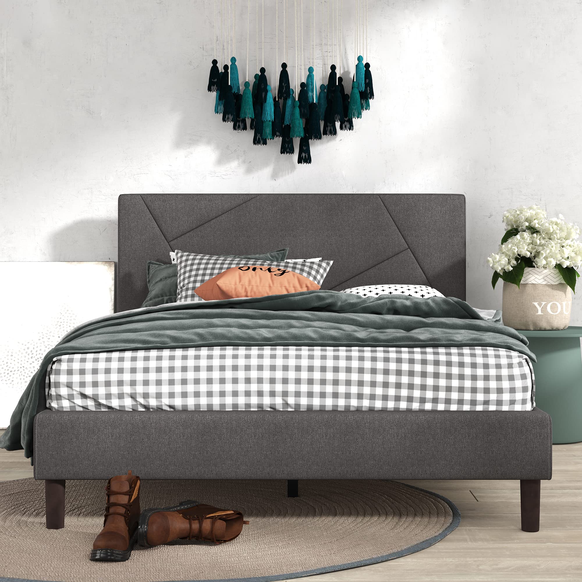 Judy Upholstered Platform Bed Frame / Mattress Foundation