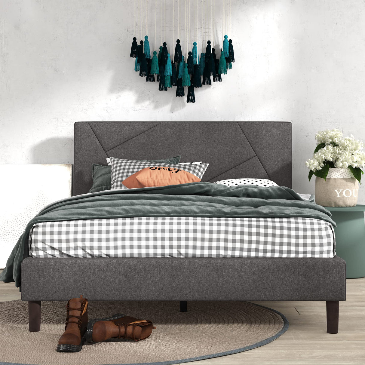 Judy Upholstered Platform Bed Frame / Mattress Foundation