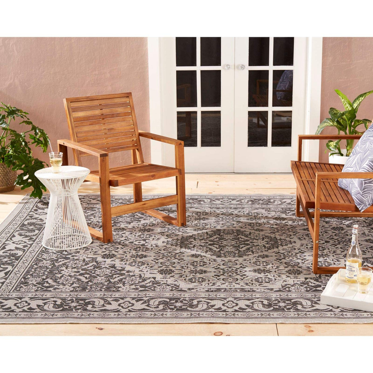 Patio Country Dahlia Transitional Medallion Indoor/Outdoor Area Rug, Grey/Black