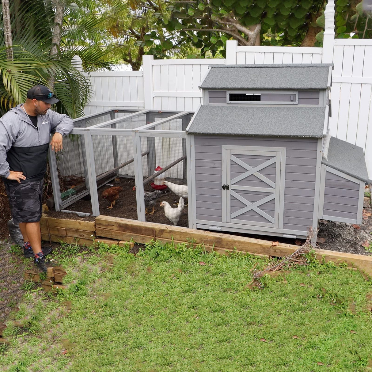 FeatherFort Chicken Coop – Large Run, Nesting Box & Easy-Clean Trays