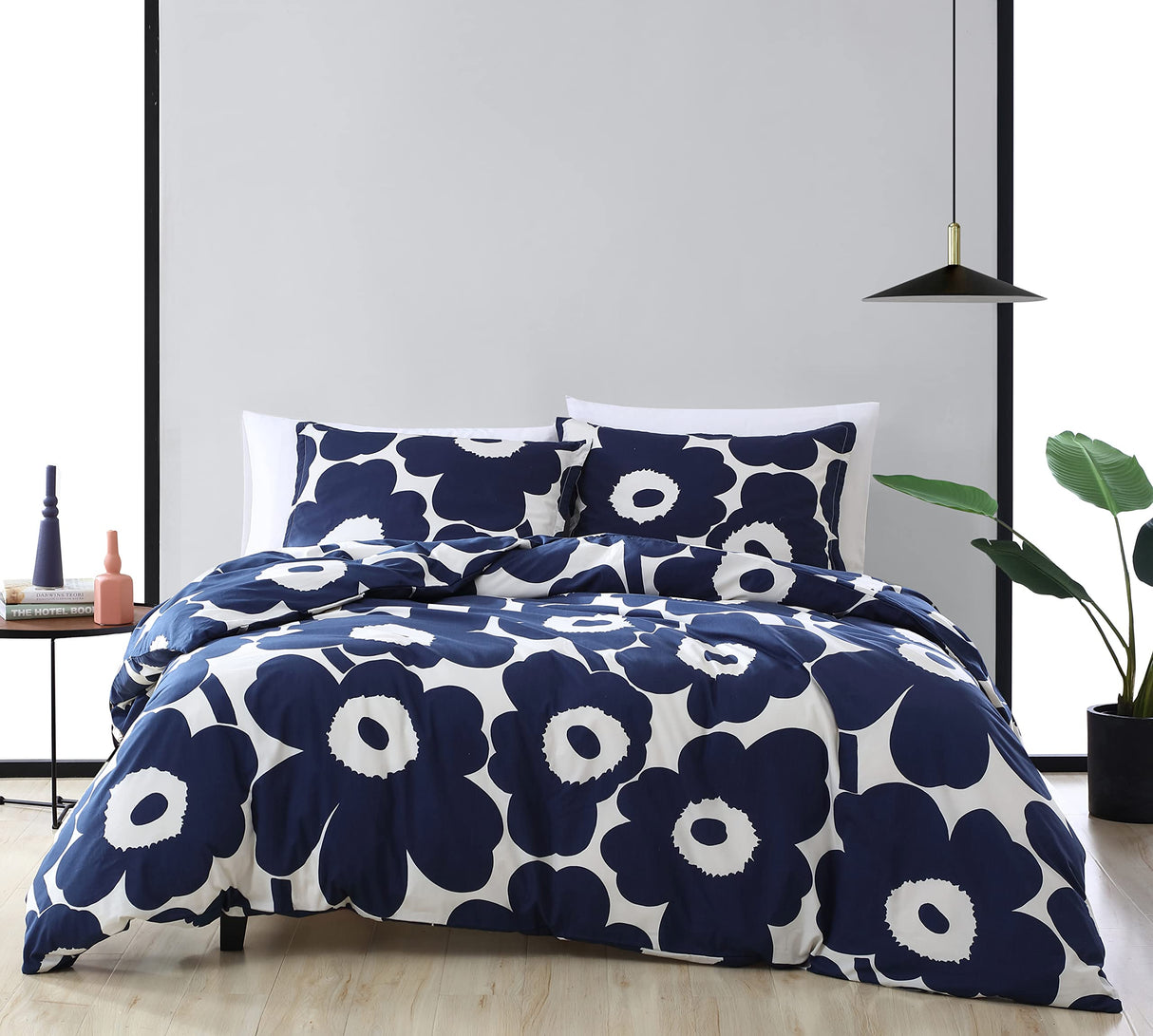 King Comforter Set, Cotton Bedding with Matching Shams, Lightweight Home Decor for All Seasons (Unikko Indigo, King)