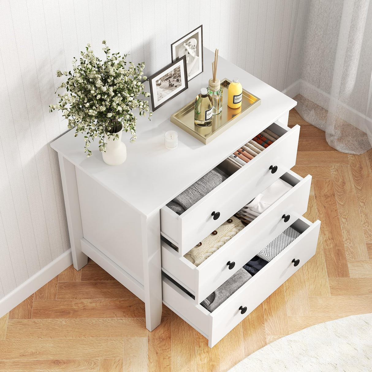 Dresser with 3 Drawers for Bedroom Storage - Chest of Drawers