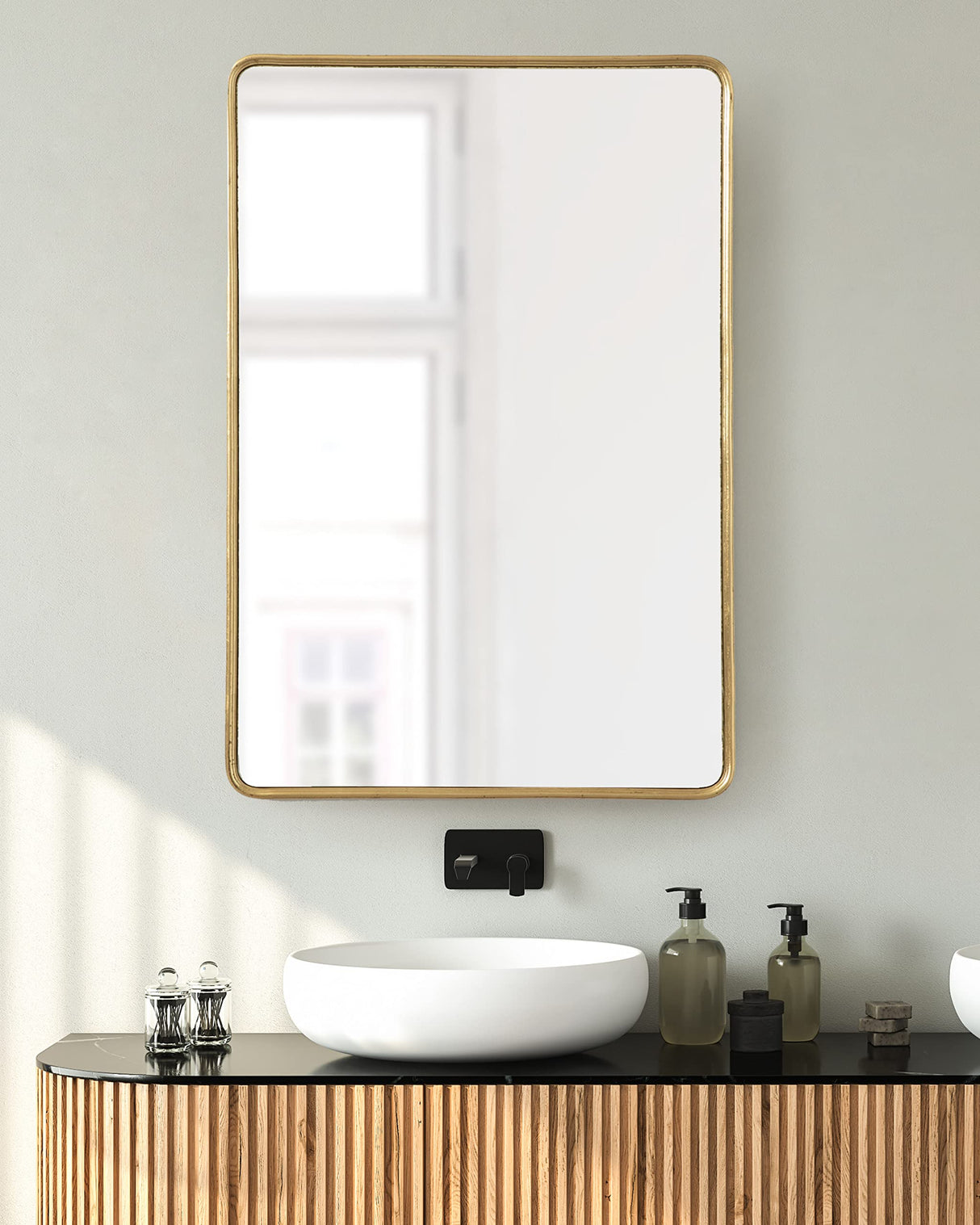 Caskill Glam Rounded Rectangle Hanging Wall Mirror