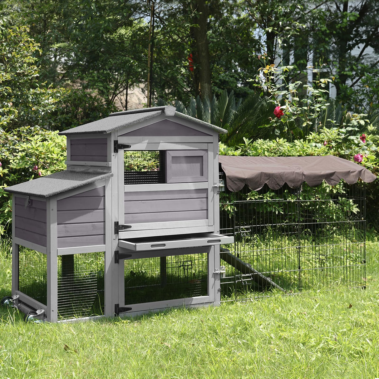 RoostRanger Mobile Chicken Coop with Fir Wood House for 4–6 Chickens