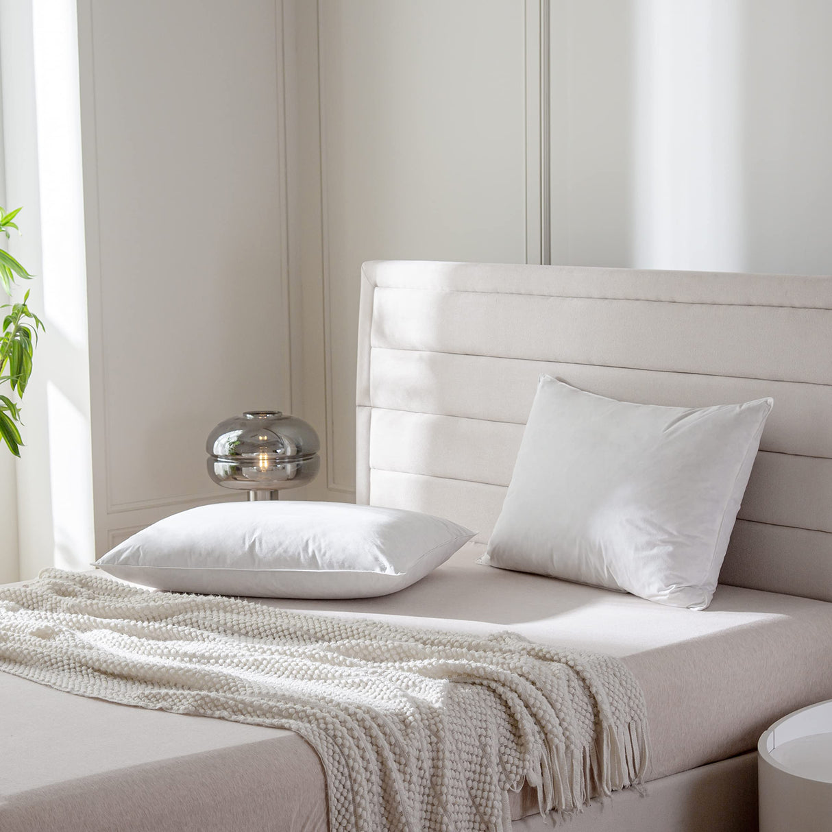 Luxury Feathers Down Pillows Standard Size Hotel Quality Fluffy Bed Pillows