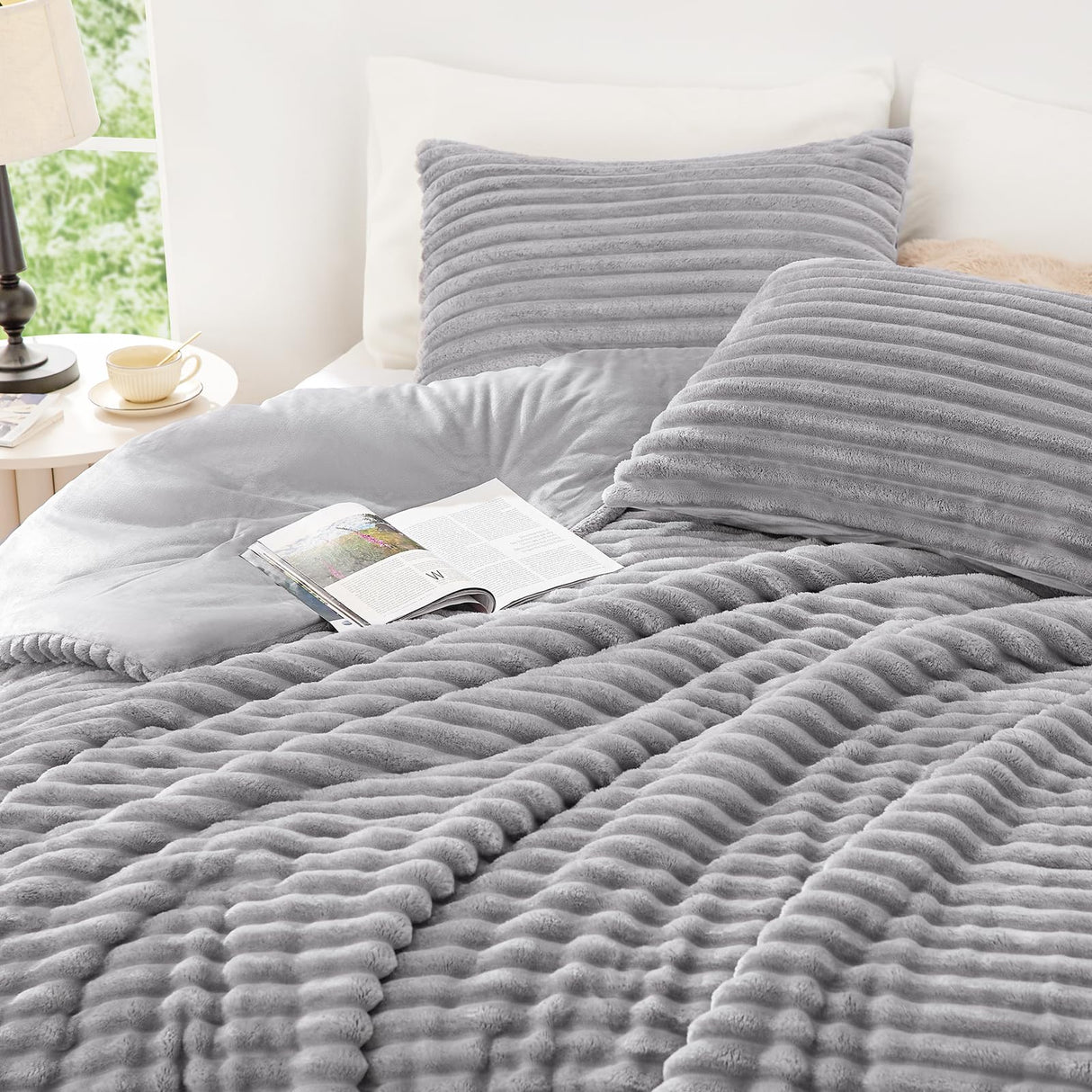 EXQ Home Fluffy Comforter Set Queen Size - Super Soft Faux Fur Stripe Jacquard Comforter 3 Pieces, Light Gray Fleece Bedding Set,Winter Warm Bed Set,1 Comforter with 2 Pillowcases