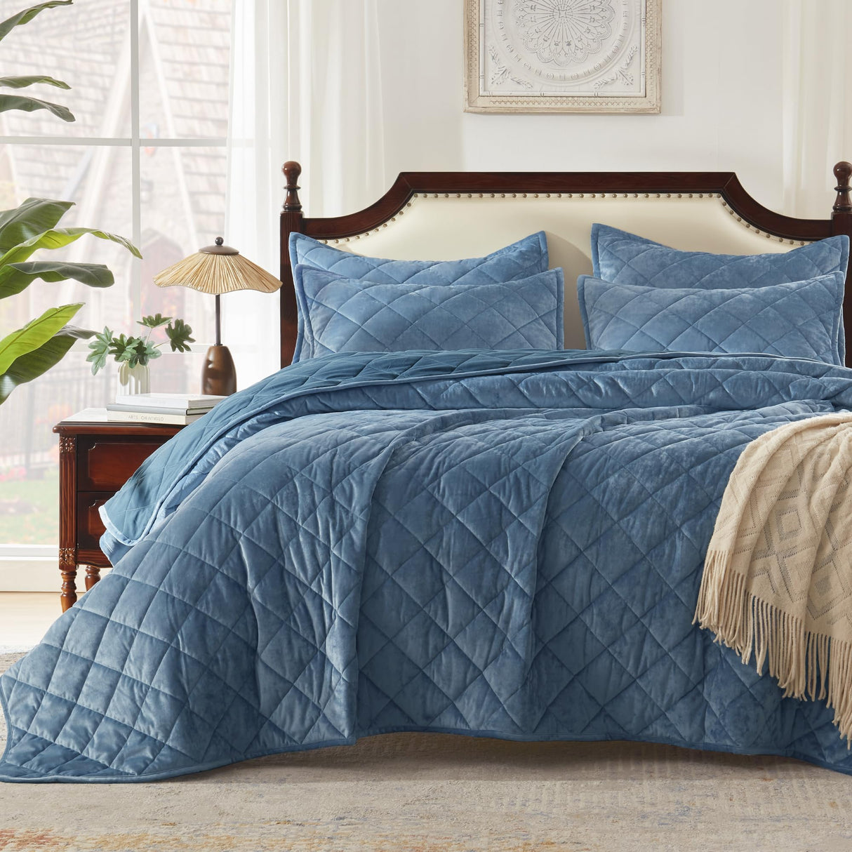 Luxury Velvet Queen Quilt Set, Ultra Soft Lightweight Quilted Velvet Comforter, Diamond