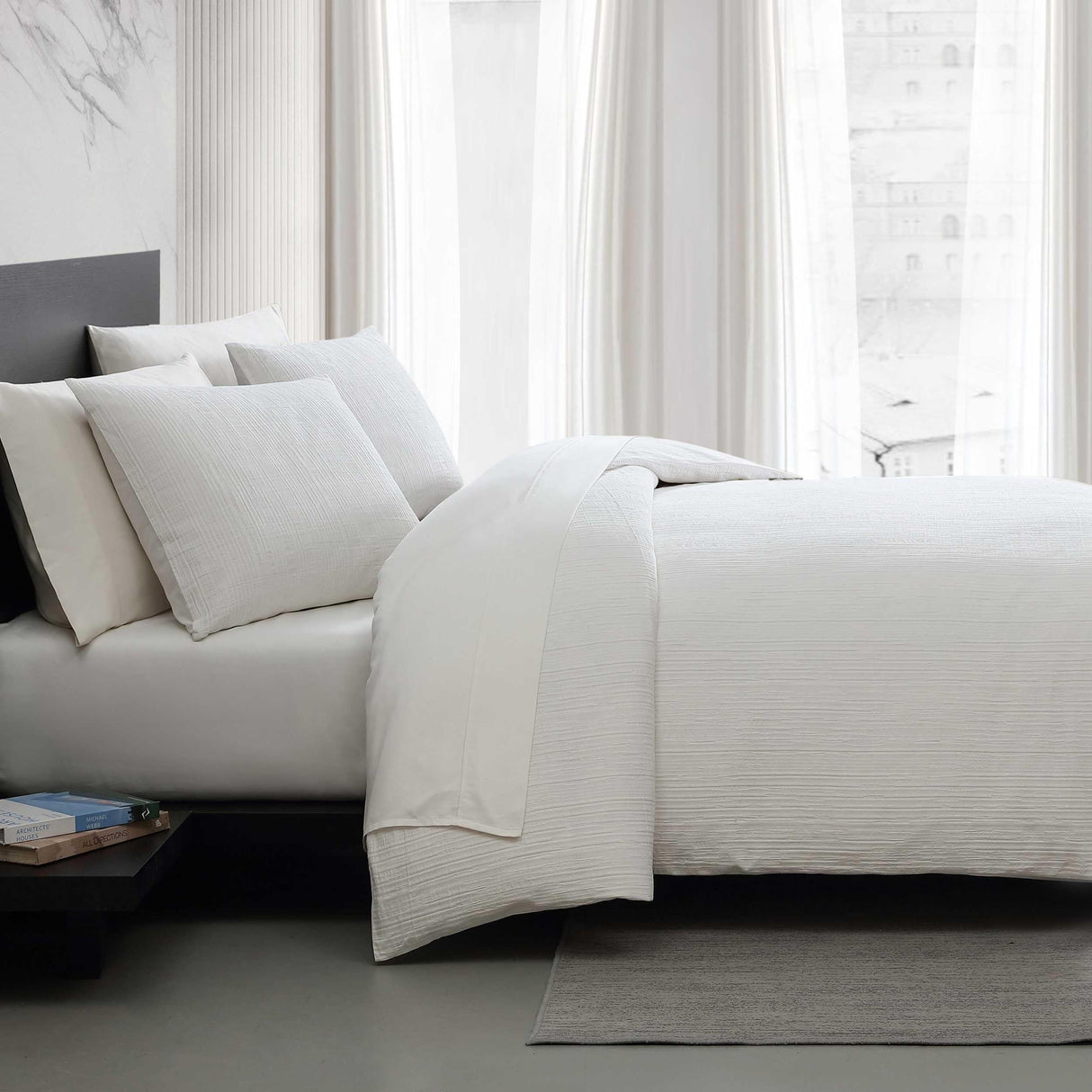 Luxurious Grid Pattern Comforter Set with Matching Shams - Bark Texture White King