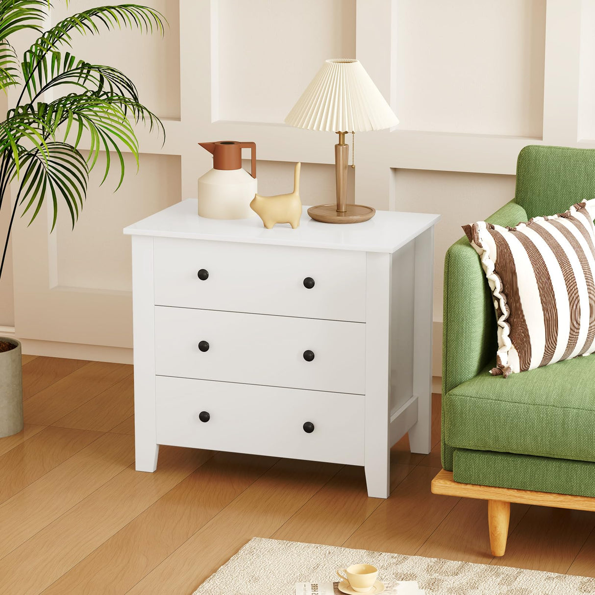 Dresser with 3 Drawers for Bedroom Storage - Chest of Drawers