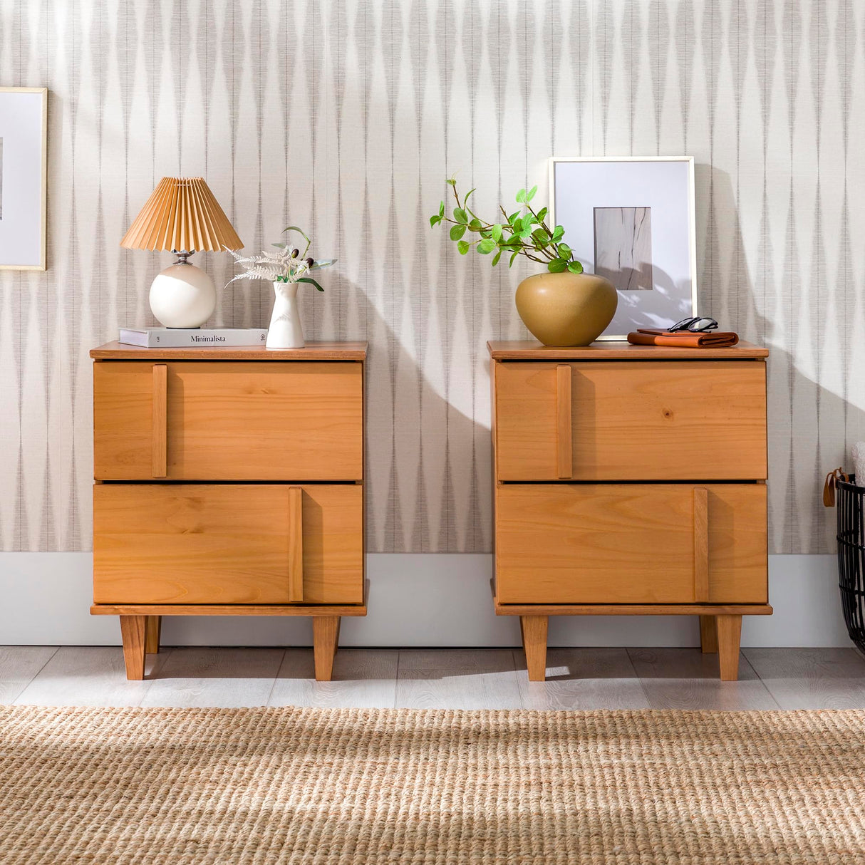 2-Piece Detailed Drawer Solid Wood Nightstands