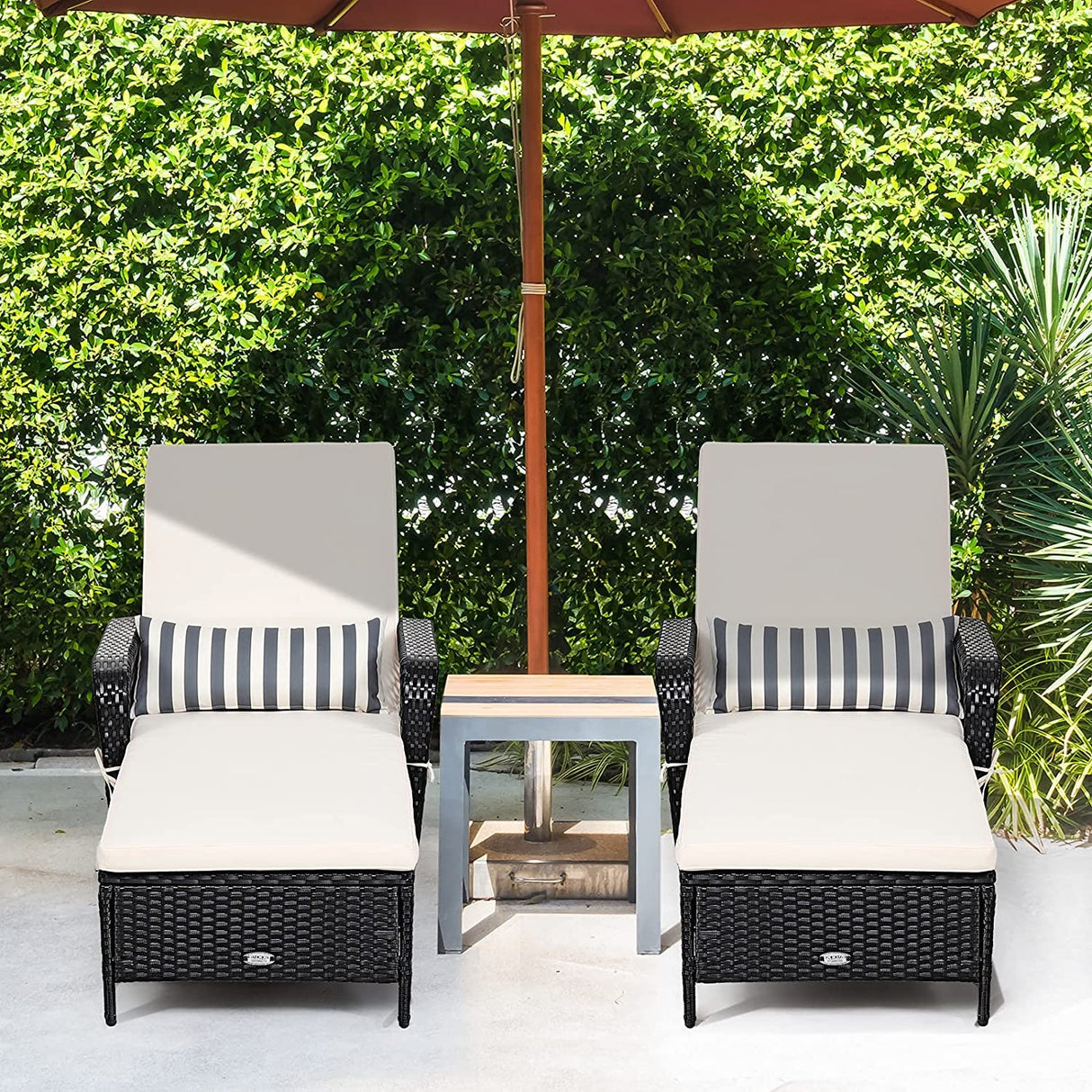 LUARANE Patio Wicker Chaise Lounge, Outdoor Rattan Leisure Recliner, Included Thick Cushion and Removable Lumbar Pillow, 6-Position Adjustable Backrest Suitable for Lawn, Beach, Balcony