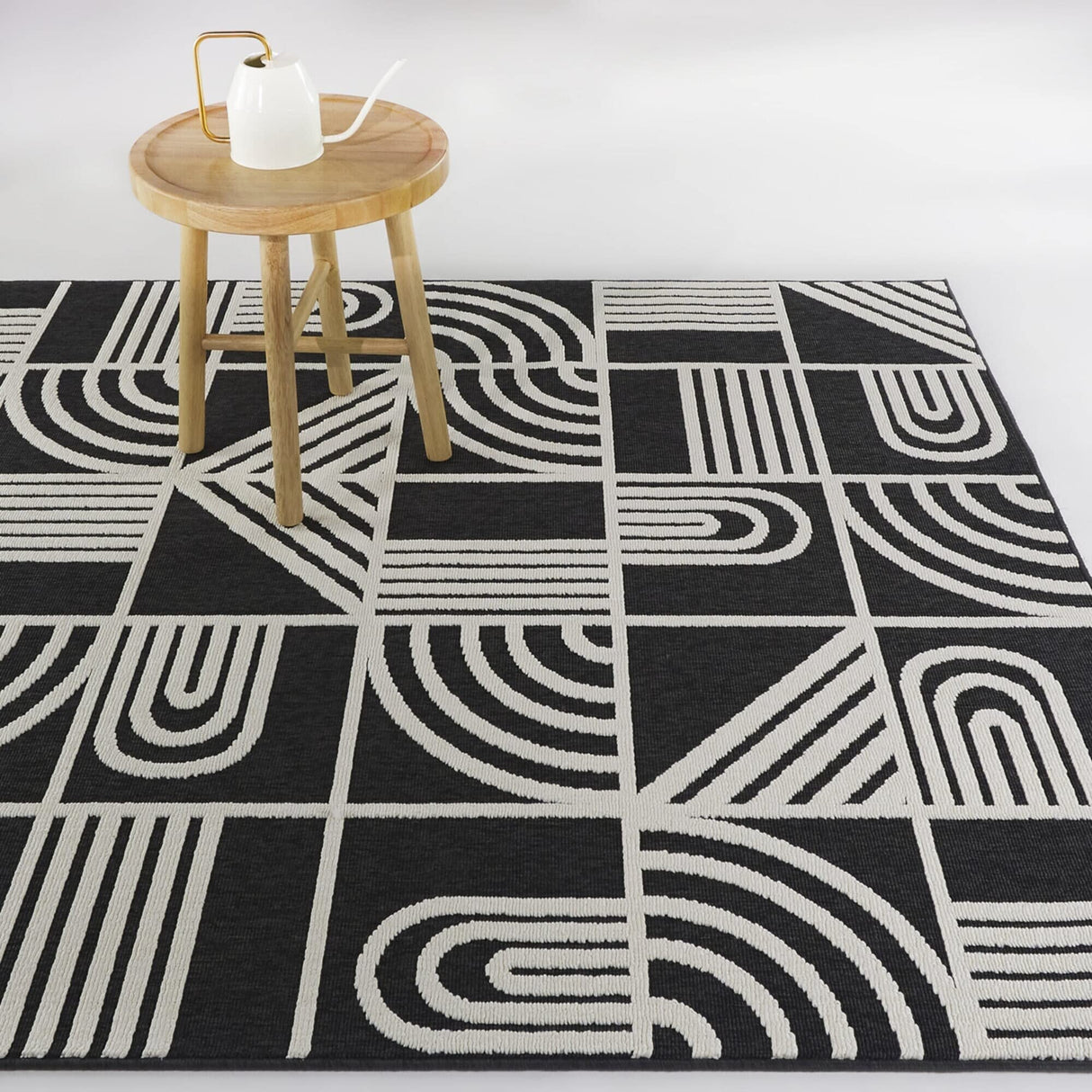 Flamel Modern Abstract Indoor/Outdoor Area Rug Black 7'10" x 10' 8' x 10' Grey